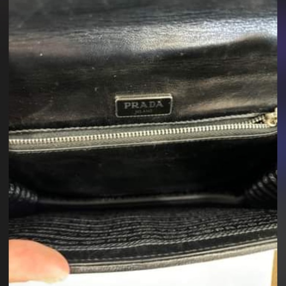 Prada handbag - Picture 3 of 5